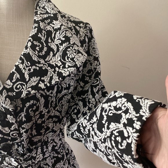 Roz & Ali woman’s black / white lightweight belted  jacket Rayon blend size L - Picture 4 of 14